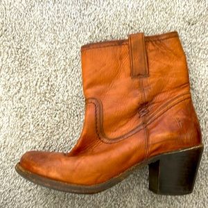 Frye tan leather short boots